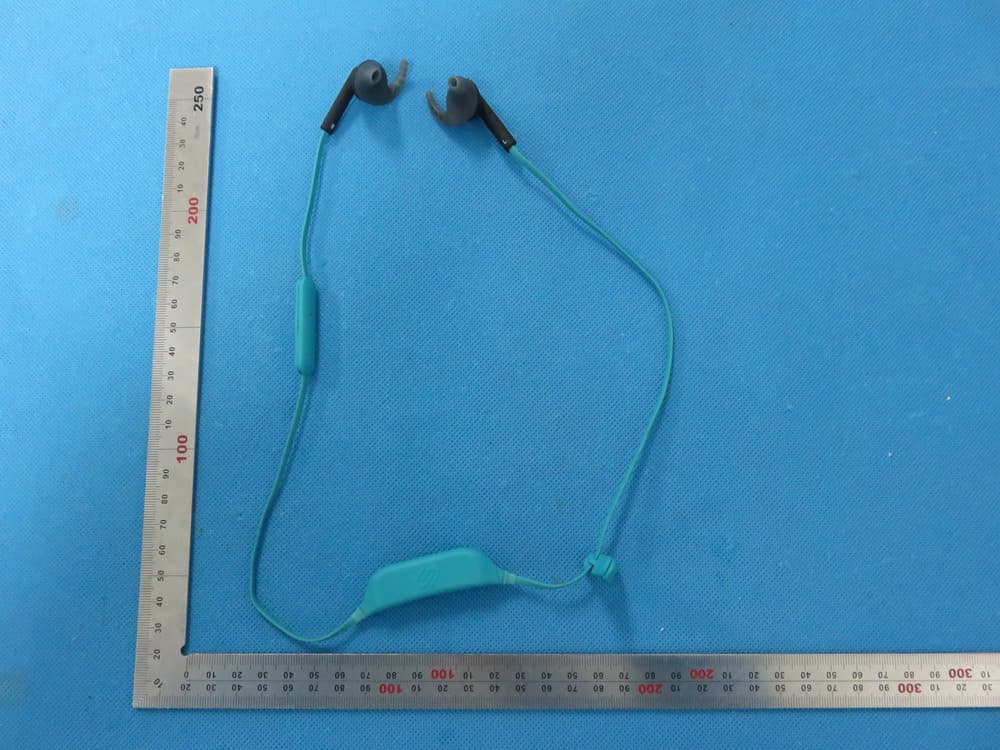 Bluetooth sports earphones - FCC ID 2AEN52033202 - Urbanista AB (2)