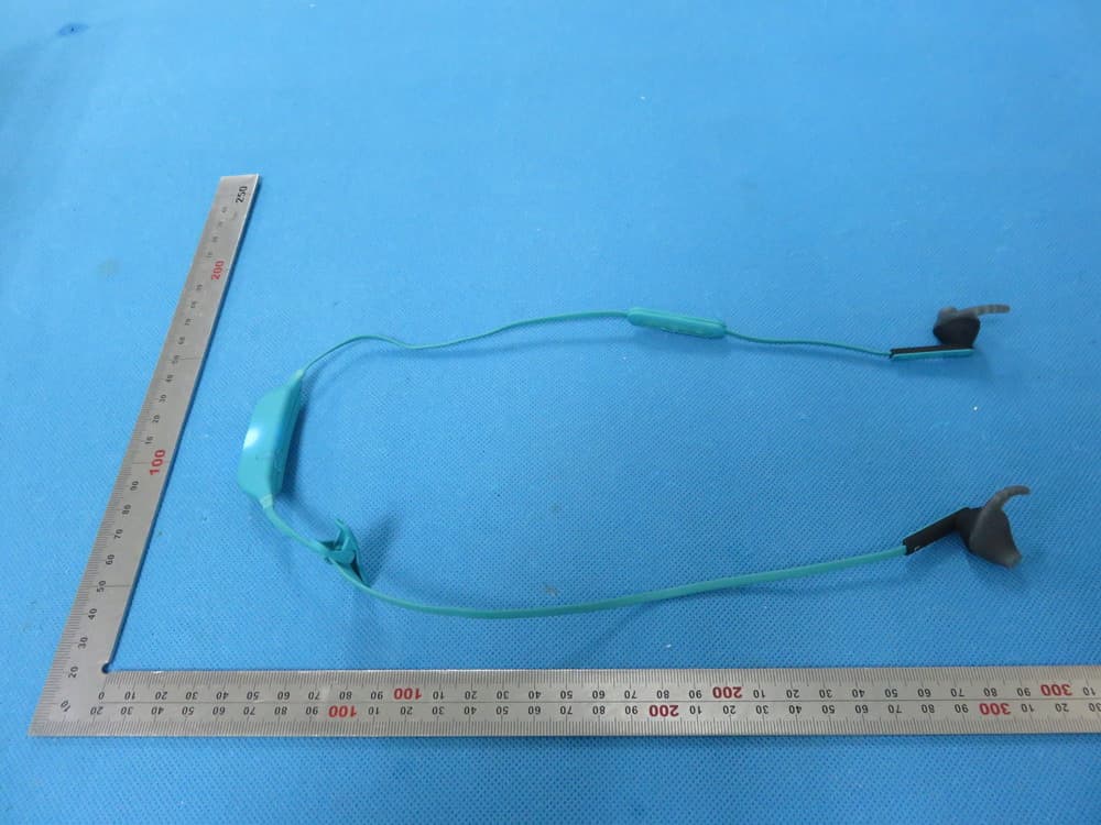 Bluetooth sports earphones - FCC ID 2AEN52033202 - Urbanista AB (5)