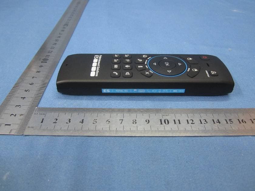 Wireless Remote Control - FCC ID 2AENE-ES061222 - ENTERTAINMENT SOLUTIONS S.L.U. (3)