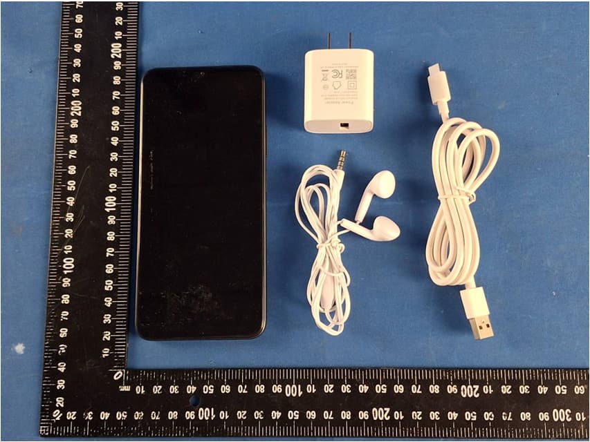 Smart Phone - FCC ID 2AEPIBLACKG4 - COLOMBIANA DE COMERCIO S.A.