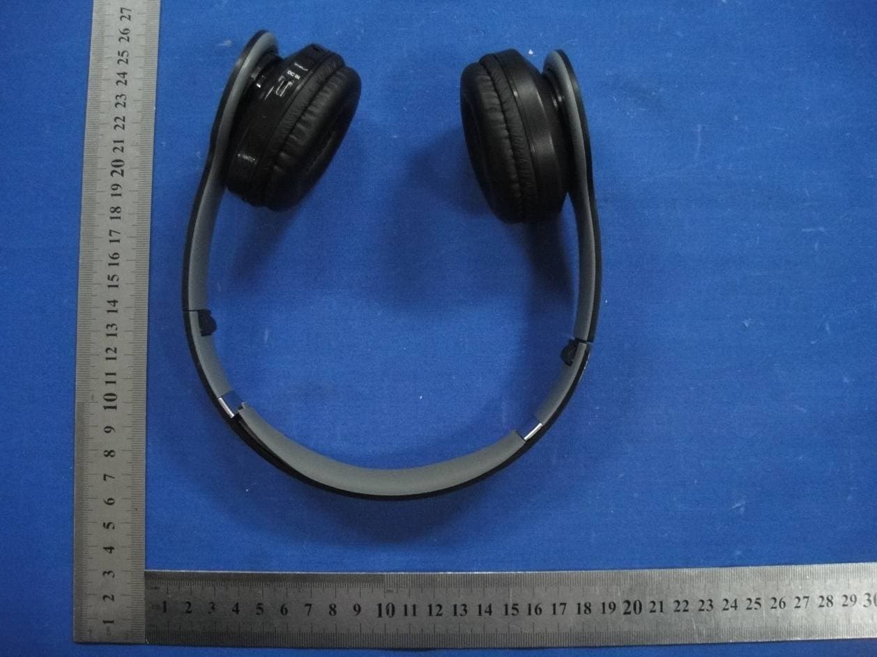 Bluetooth headphone - FCC ID 2AEPRB450 - HongKong Sunwe Electronic Technology Limited (2)