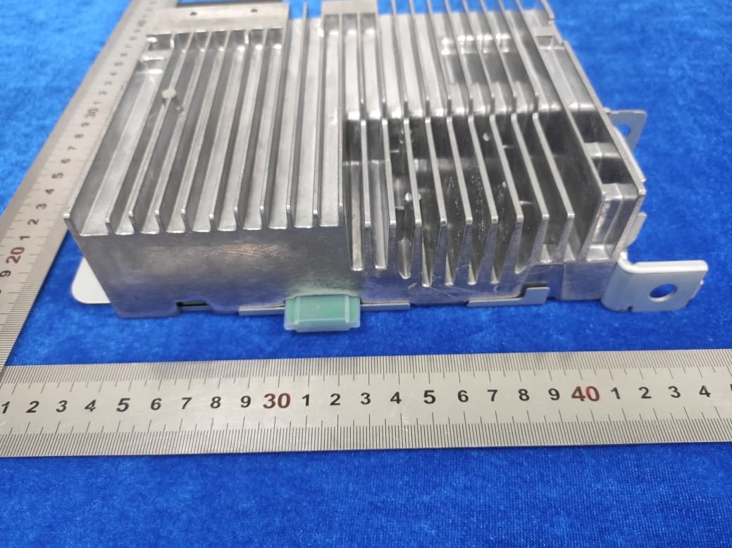 Great Wall P06 - FCC ID 2AEQTNV101140 - Huizhou Desay SV Automotive Co., Ltd. (3)