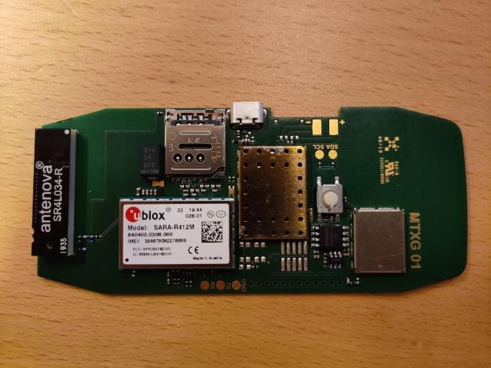 Thingsee GATEWAY GLOBAL is a plug & play IoT gateway device for large scale IoT solutions. It can be connected anywhere in the world with its LTE Cat M1/NB-IoT and 2G cellular support. - FCC ID 2AEU3TSGWGBL - Haltian Oy (2)