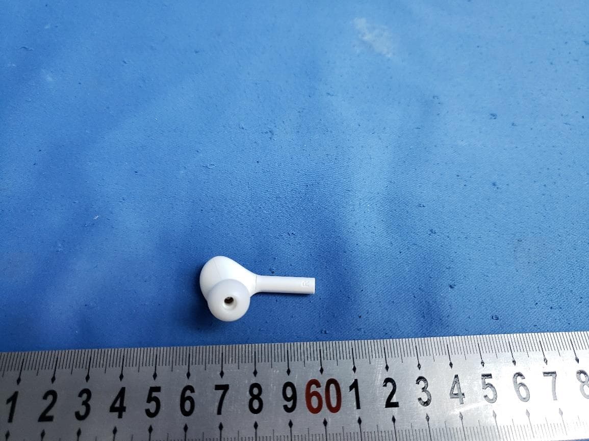 Earbuds True Wireless In Ear with Qi Charging - FCC ID 2AEVM1012482E - MerchSource, LLC.