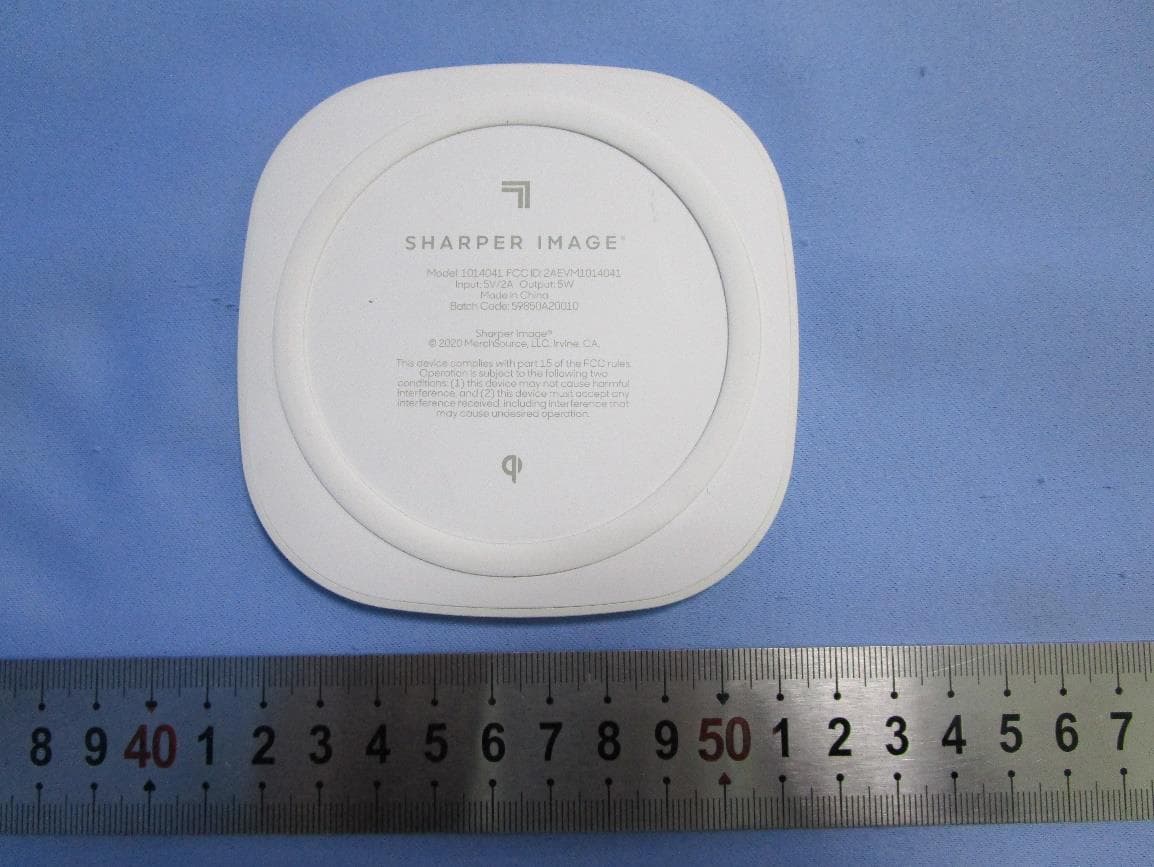Charging Pad Wireless 5Watt and 6ft Cord PDQ - FCC ID 2AEVM1014041 - MerchSource, LLC.