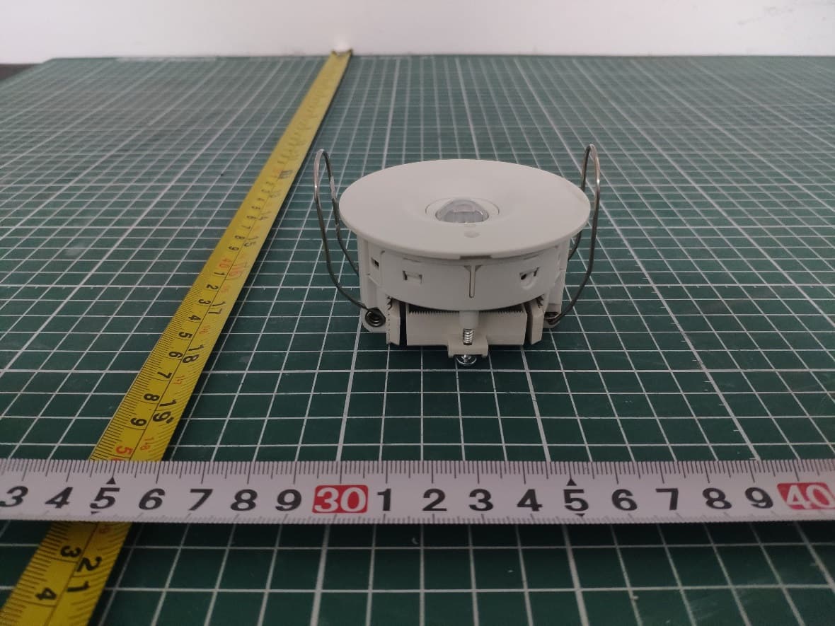 Multifunction Sensor - FCC ID 2AF2NDNS360LB - Signify North America Corporation (4)