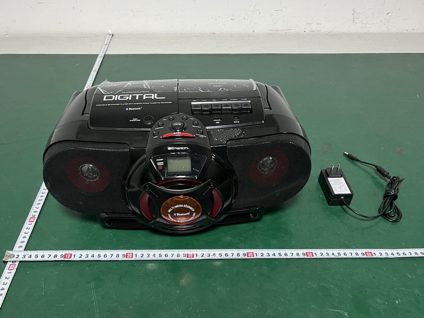 Portable MP3/CD/USB Player With PLL AM/FM Stereo Radio, Cassette Recorder and Bluetooth - FCC ID 2AF52E009 - KING PROFIT TRADING LTD. (3)