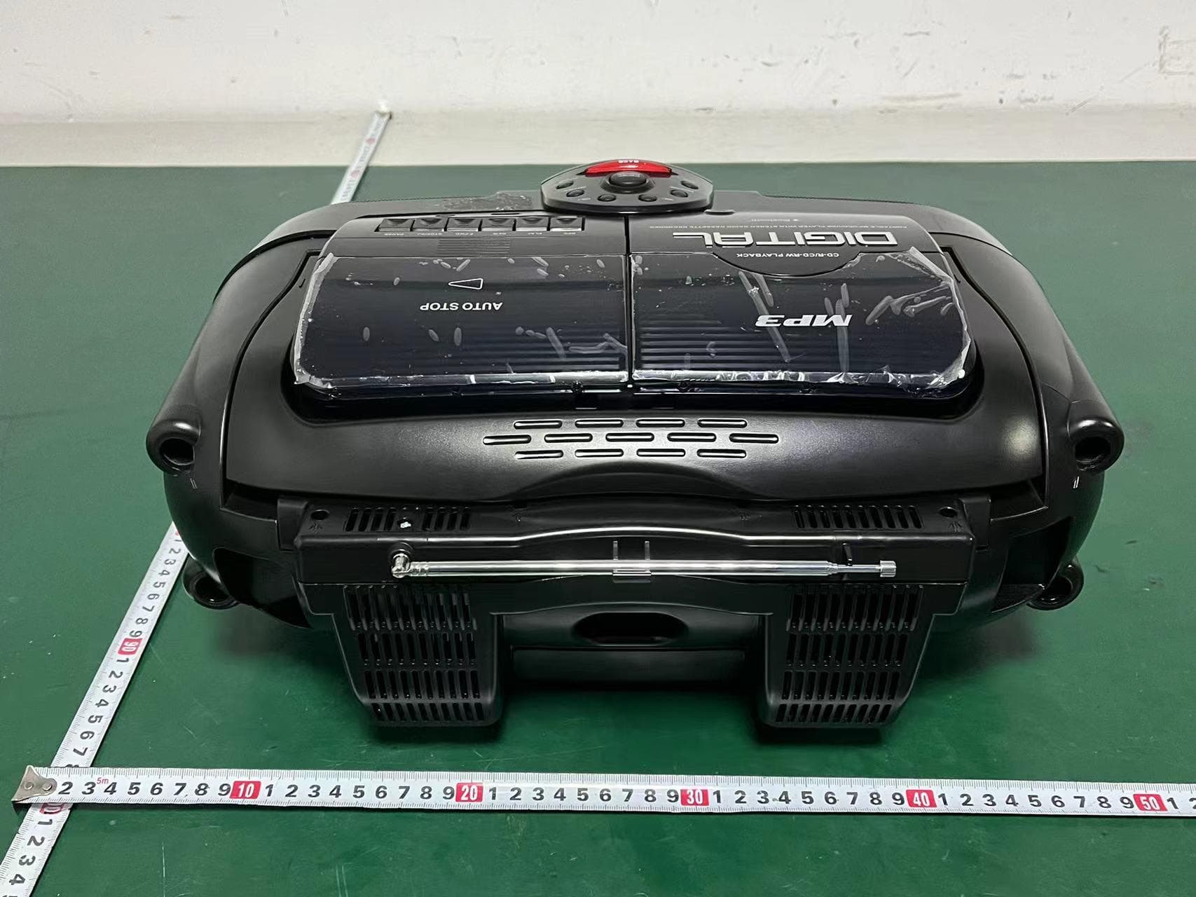 Portable MP3/CD/USB Player With PLL AM/FM Stereo Radio, Cassette Recorder and Bluetooth - FCC ID 2AF52E009 - KING PROFIT TRADING LTD. (5)