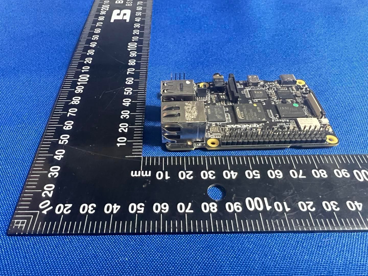 RZBoard V2L - FCC ID 2AF62-AESRZBV2LSKG - Avnet Inc (3)
