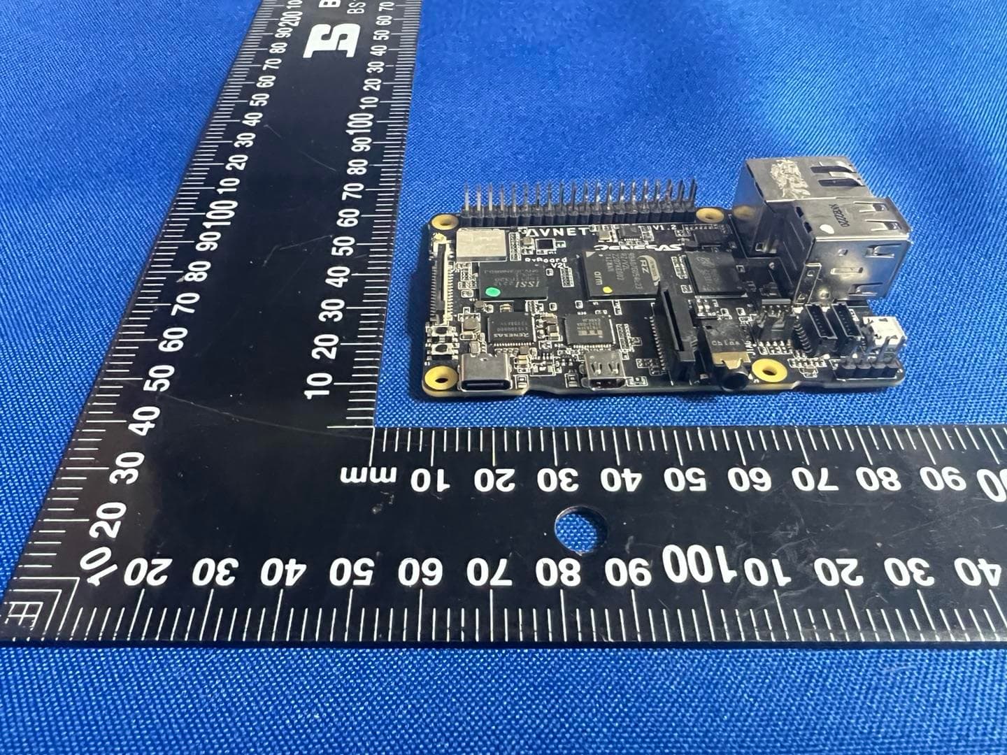 RZBoard V2L - FCC ID 2AF62-AESRZBV2LSKG - Avnet Inc (5)
