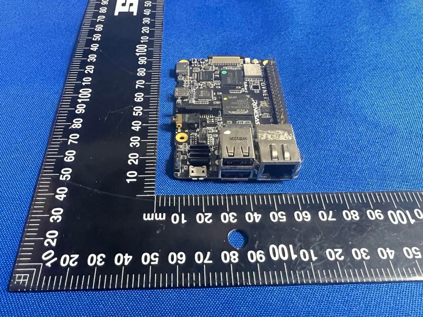 RZBoard V2L - FCC ID 2AF62-AESRZBV2LSKG - Avnet Inc (4)