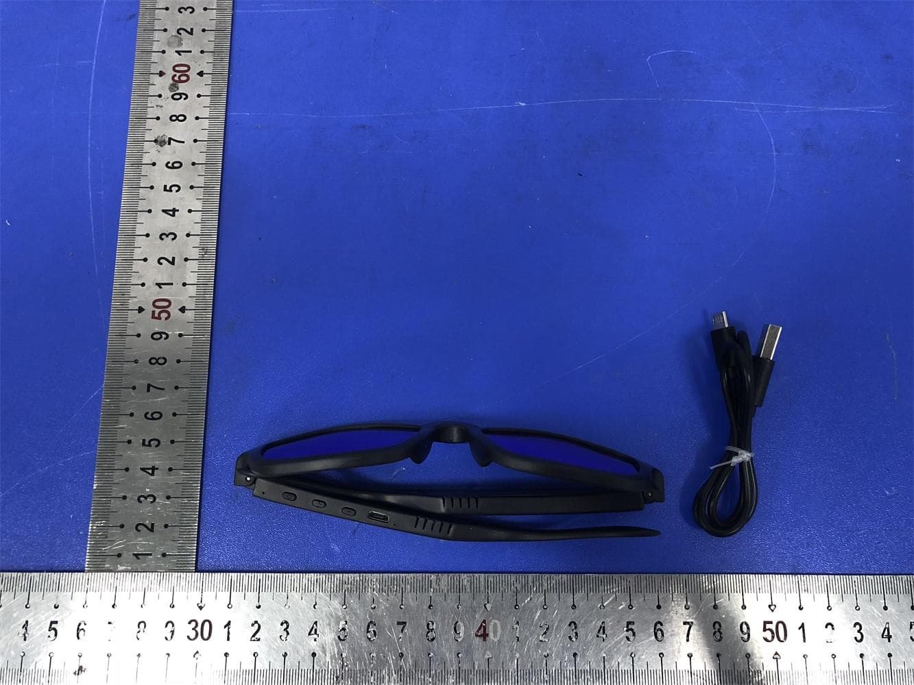 Bluetooth glasses - FCC ID 2AF9N-P422BT - Shenzhen Pacemaker Electronic Technology Co., Ltd. (2)