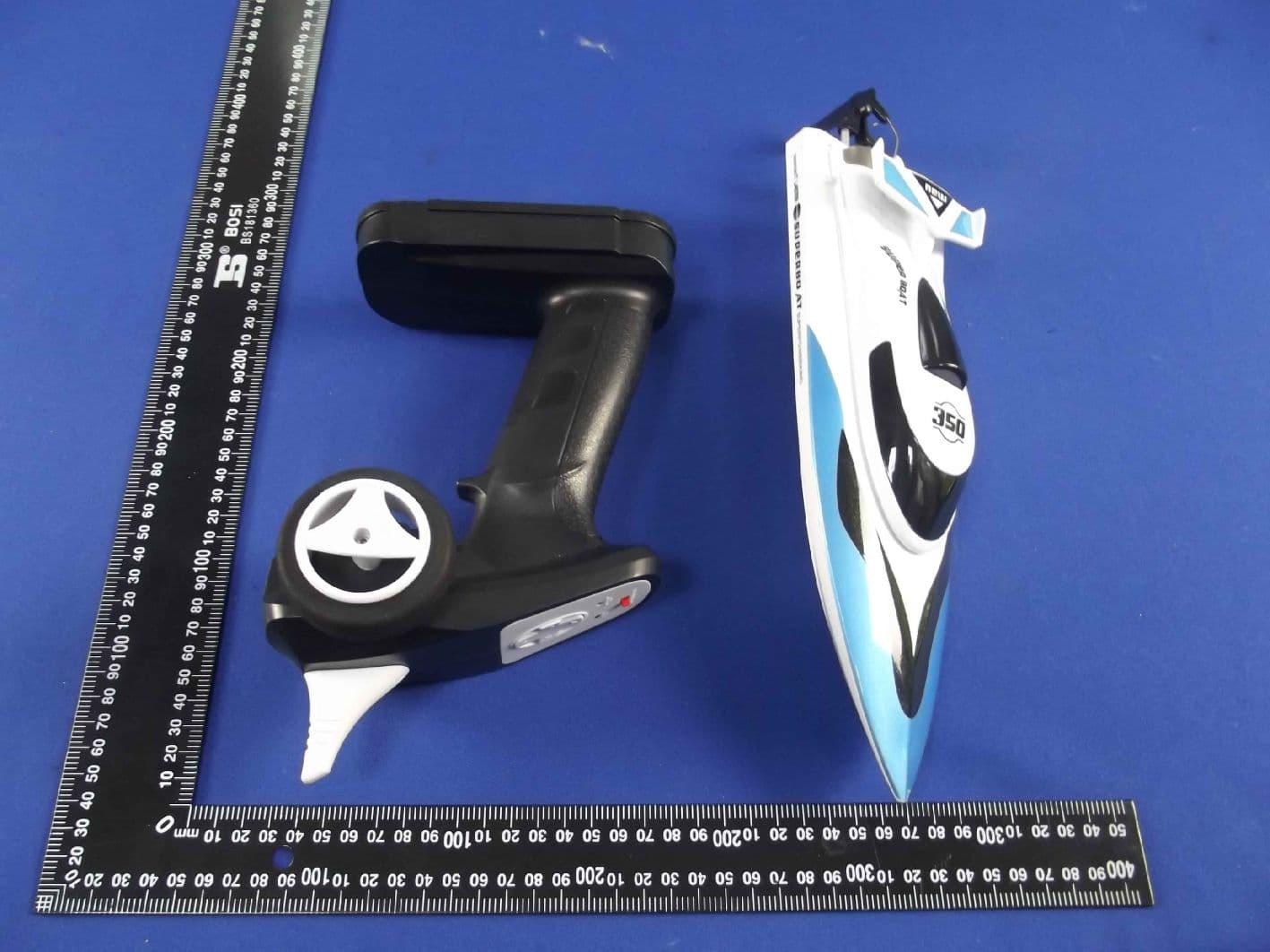 2.4 GHz Remote Speed Yacht - FCC ID 2AFAQ-1501 - JUN HANG TOY FACTORY (4)