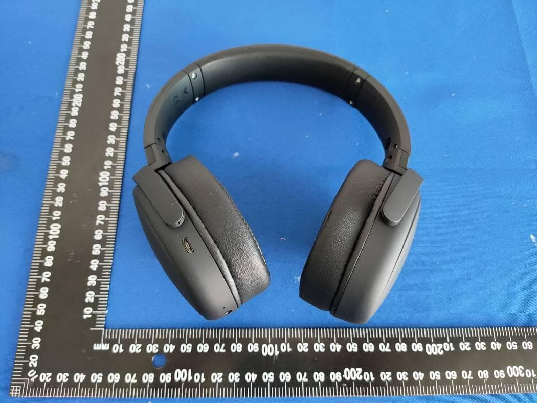 wireless headphones - FCC ID 2AFAX-HEADPODSPRO - Boompods (HK) LTD. (2)