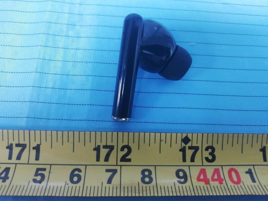 TWS Earphone - FCC ID 2AFBDTW-89 - Ainovo Industry Limited (2)