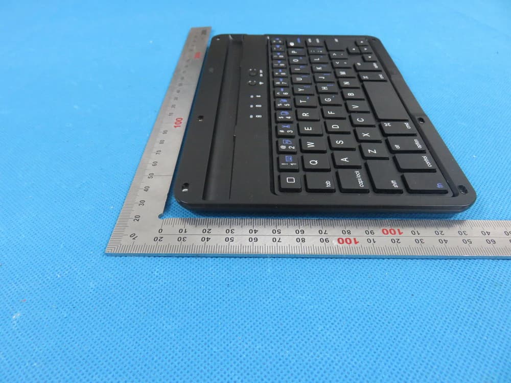 Wireless Keyboard Case - FCC ID 2AFKNKIPM4W - Spigen Korea Co., Ltd. (2)