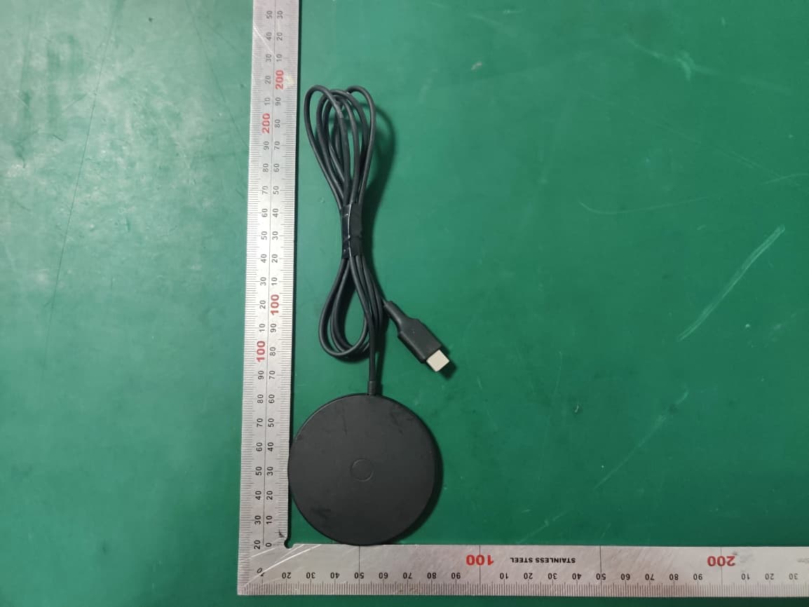 Spigen PowerArc ArcField Wireless Charger - FCC ID 2AFKNPF2009 - Spigen Korea Co., Ltd. (2)