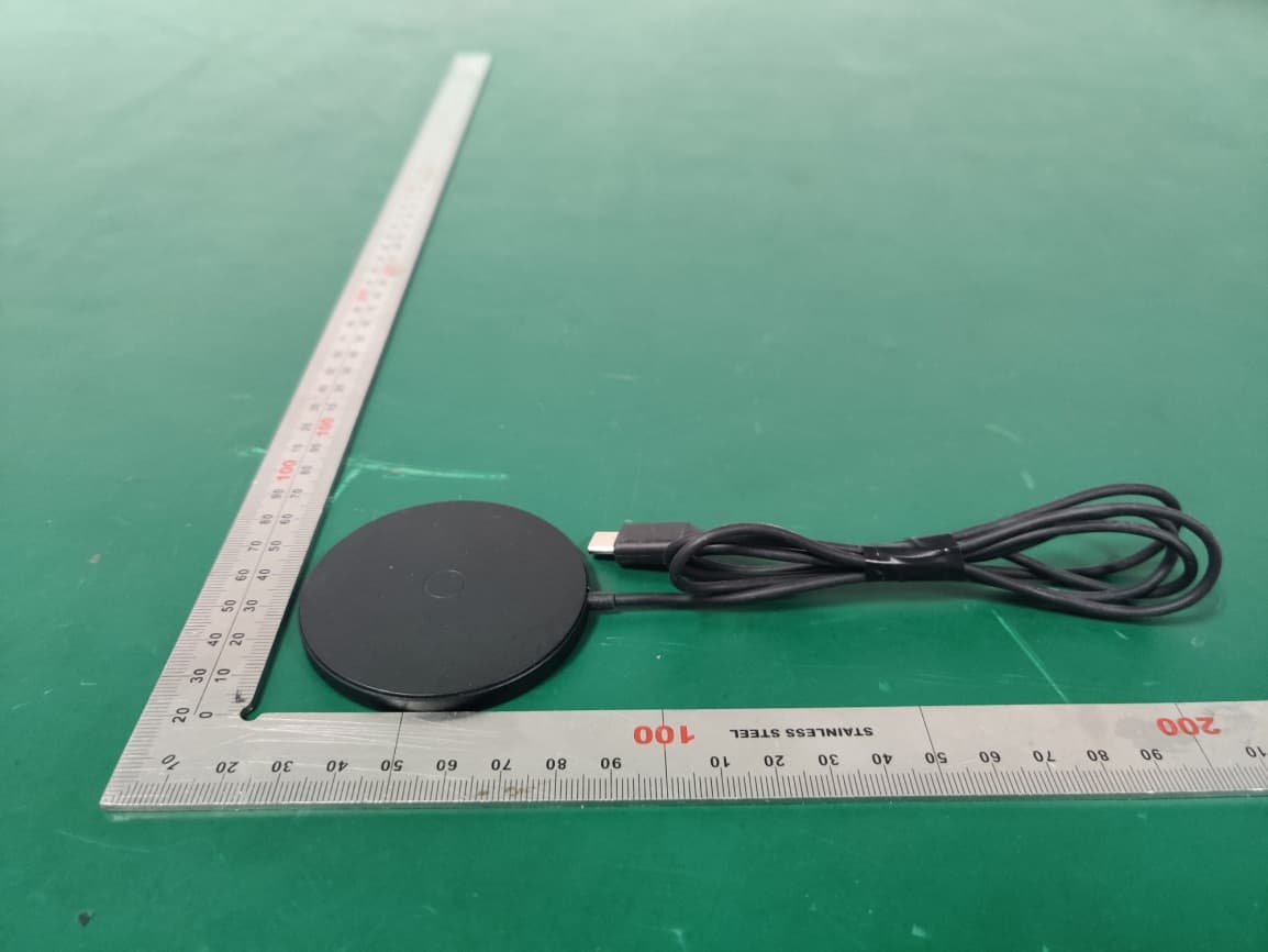 Spigen PowerArc ArcField Wireless Charger - FCC ID 2AFKNPF2009 - Spigen Korea Co., Ltd. (3)