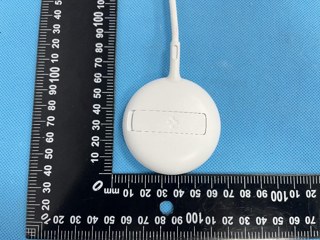 ArcField Wireless Charger - FCC ID 2AFKNPF2200 - Spigen Korea Co., Ltd. (4)