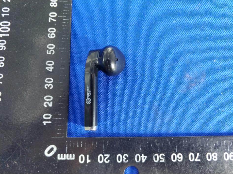 True wireless earbuds - FCC ID 2AFM7WI-TW215X - WICKED AUDIO, INC (2)