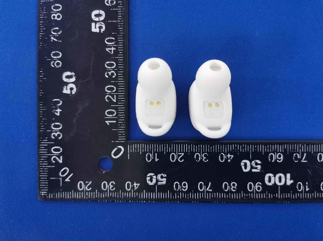 True wireless earphones - FCC ID 2AFM7WI-TW305X - WICKED AUDIO, INC (3)