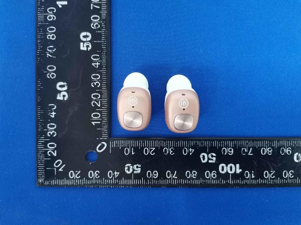 True wireless earphones - FCC ID 2AFM7WI-TW305X - WICKED AUDIO, INC