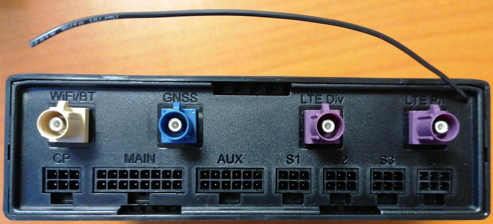 Fleet mounted base station - FCC ID 2AFMS-6AMB4G - MiX Telematics