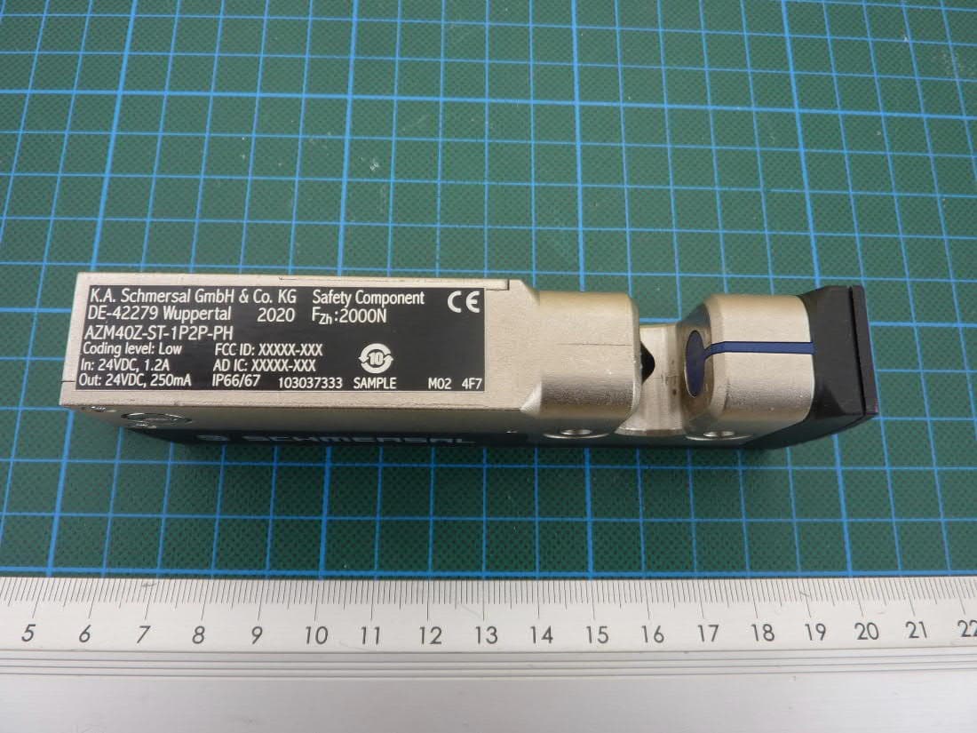 Safety Interlock with RFID Sensor - FCC ID 2AFO9-AZ2 - K.A. Schmersal GmbH & Co. KG