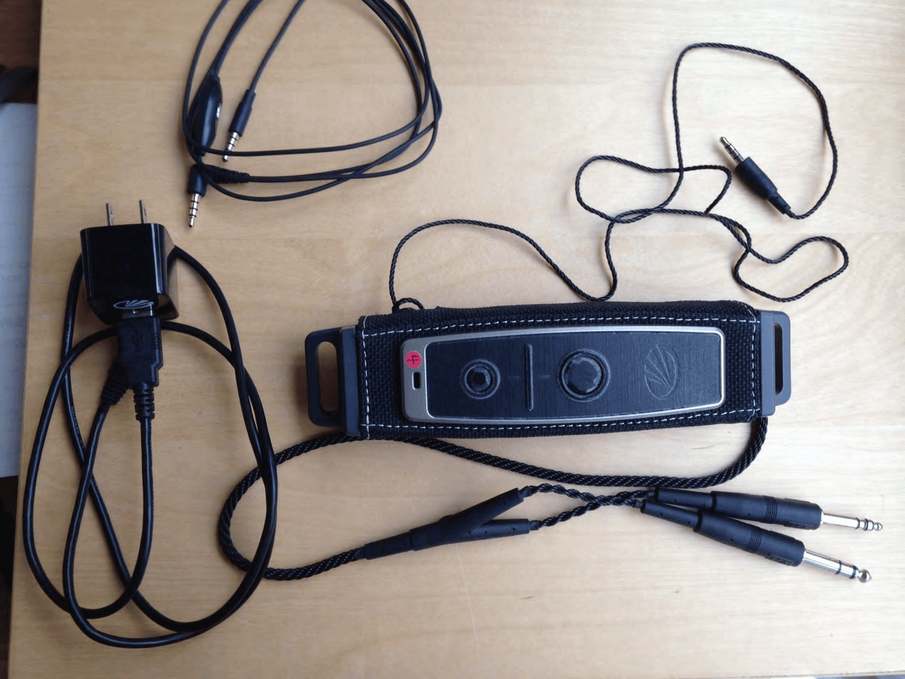 Tango Transceiver - FCC ID 2AFOMT0101 - Lightspeed Aviation