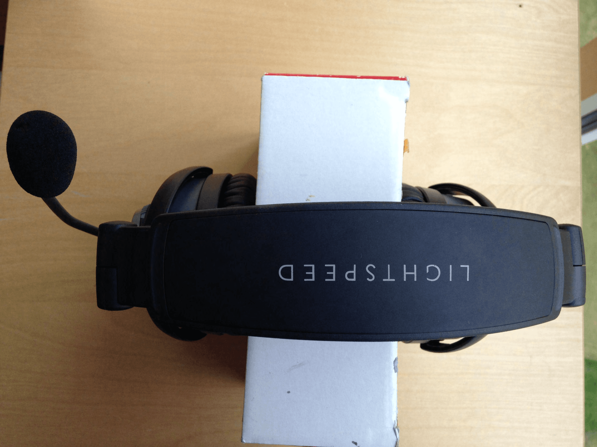 Tango Aviation Headset - FCC ID 2AFOMT0102 - Lightspeed Aviation (3)