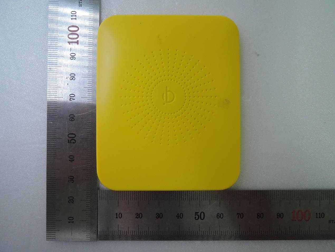 Slim Wireless Charger - FCC ID 2AFOVTHEDRTCWCTT051 - THEDREAMTECH CO.LTD. (1)
