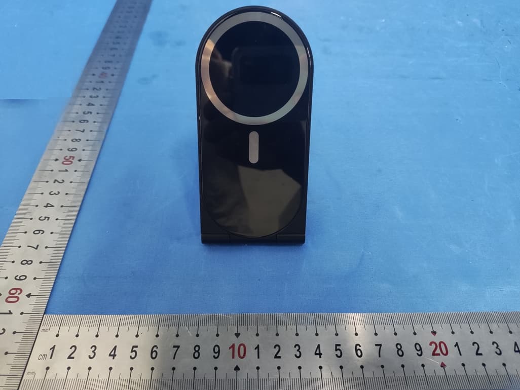 3-in-1 Wireless Charger - FCC ID 2AFP2-LC99 - Shenzhen Powerqi Technology Co., Ltd. (4)