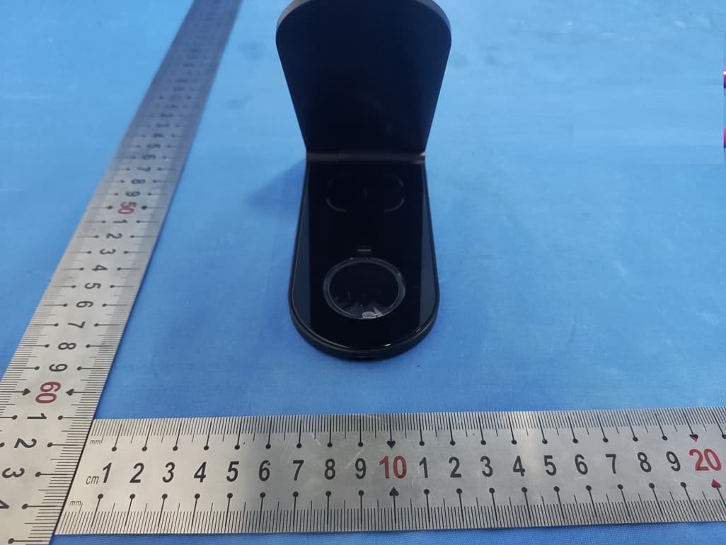 3-in-1 Wireless Charger - FCC ID 2AFP2-LC99 - Shenzhen Powerqi Technology Co., Ltd. (5)