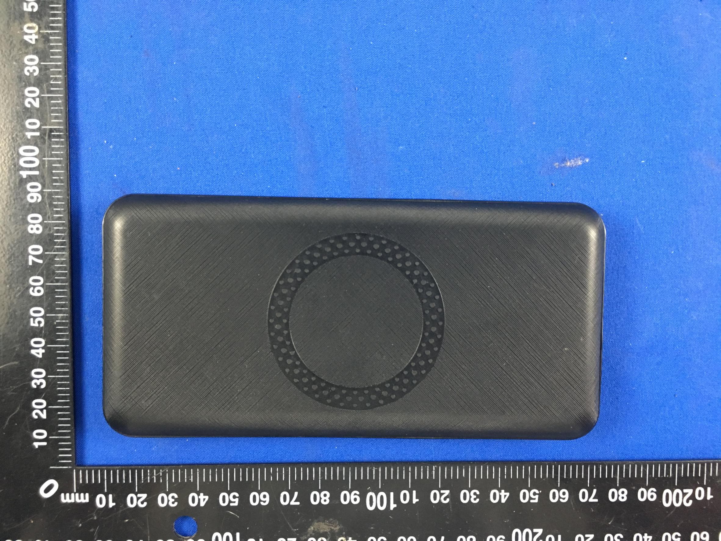 Wireless Charging Power Bank - FCC ID 2AFP2-PQ-FC81 - Shenzhen Powerqi Technology Co., Ltd. (3)