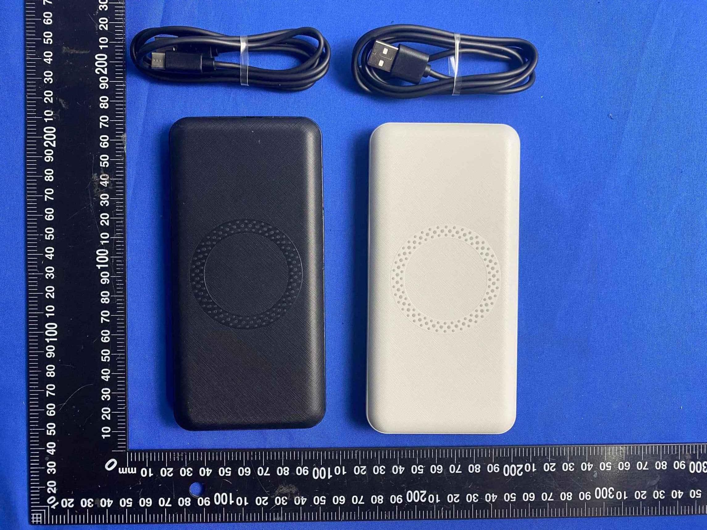 Wireless Charging Power Bank - FCC ID 2AFP2-PQ-FC81 - Shenzhen Powerqi Technology Co., Ltd.
