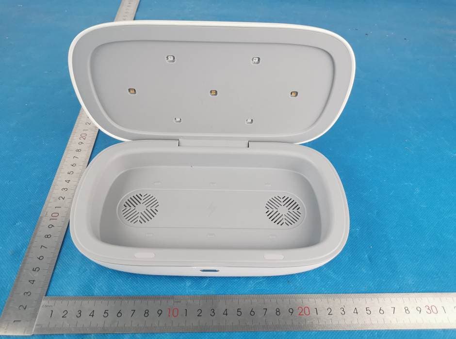 Sterilizer with Wireless Charging - FCC ID 2AFP2LC05 - Shenzhen Powerqi Technology Co., Ltd.