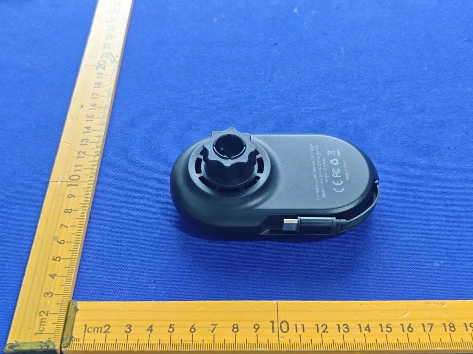 Cooling Magnetic Wireless Car Charger - FCC ID 2AFP2MQ02 - Shenzhen Powerqi Technology Co., Ltd. (5)