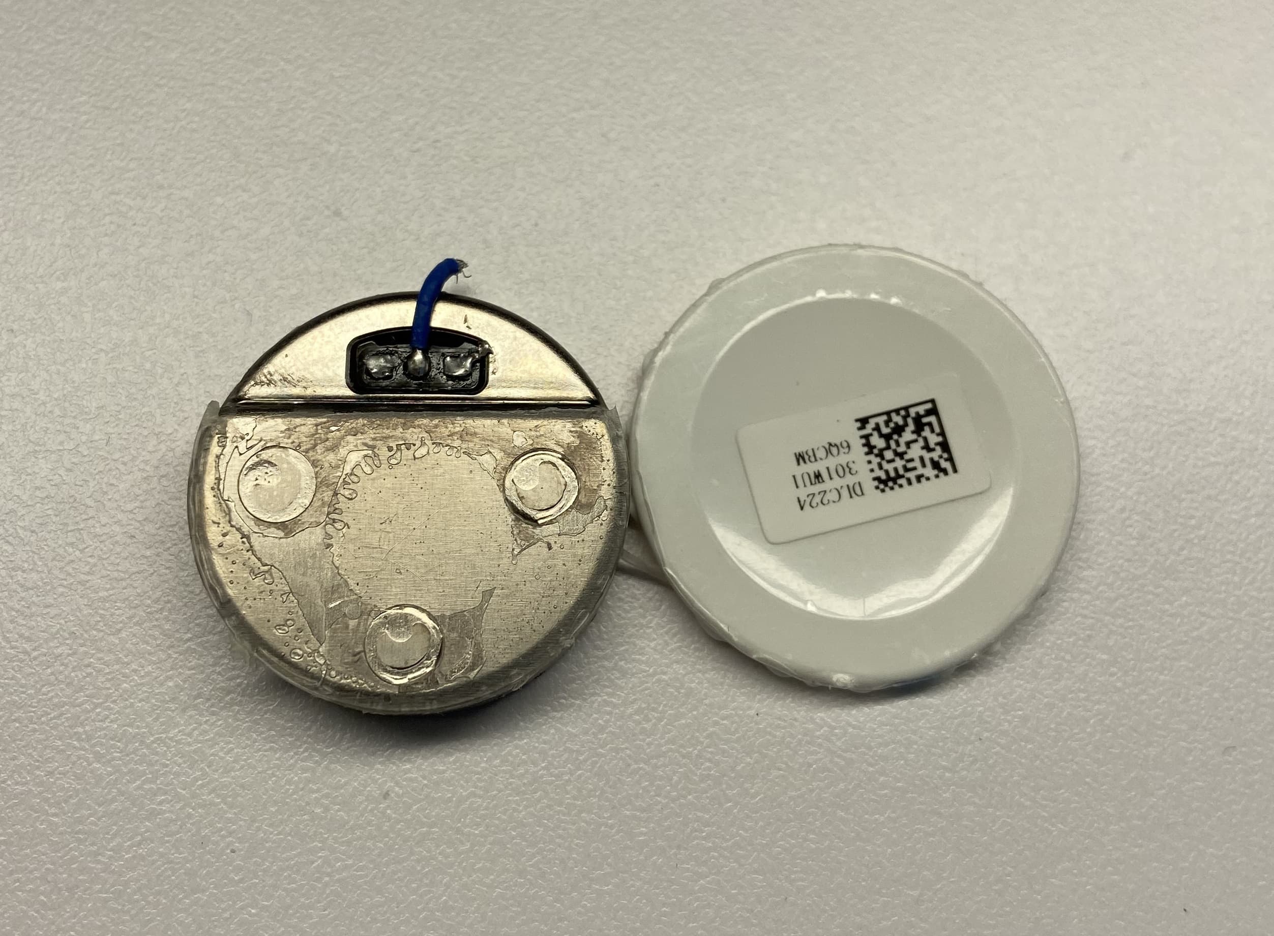 Watch Sensor Bracelet - FCC ID 2AFR8-P05BRLT - InVue Security Products, Inc. (3)