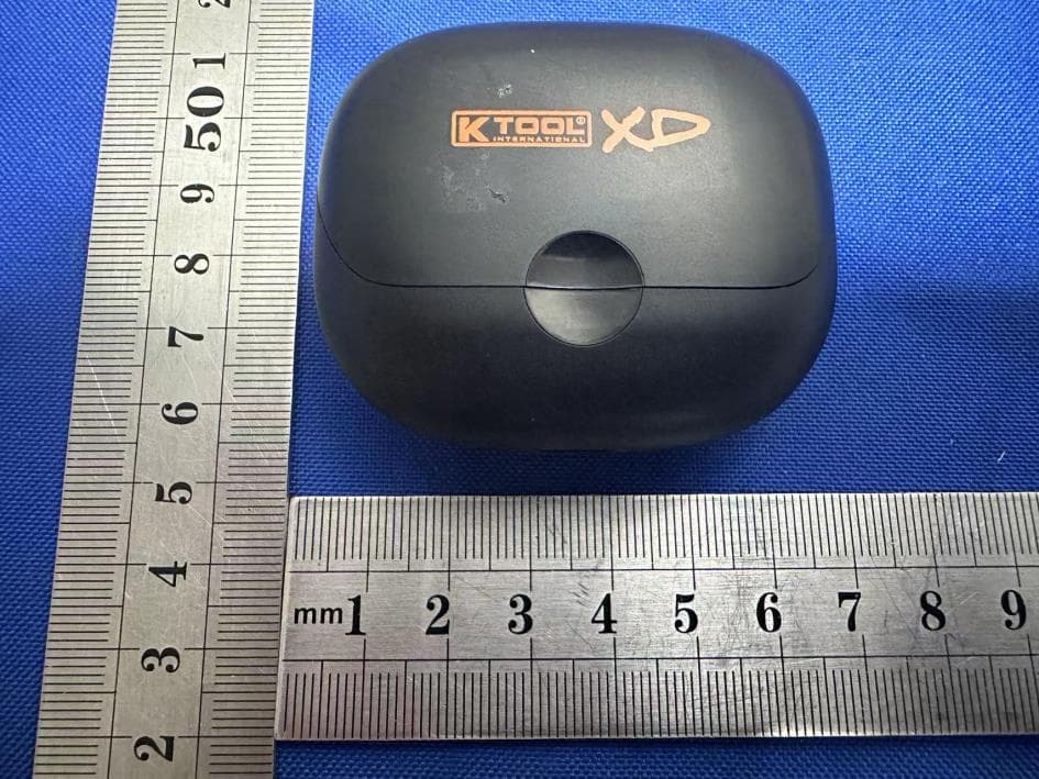 True Wireless Earbuds - FCC ID 2AFSG-T730Q - Dongguan Jin wen hua digital technology Co., LTD. (5)