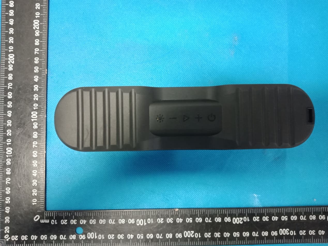 Bluetooth speaker - FCC ID 2AFSGVKF2PRO - Dongguan Jin wen hua digital technology Co., LTD. (4)