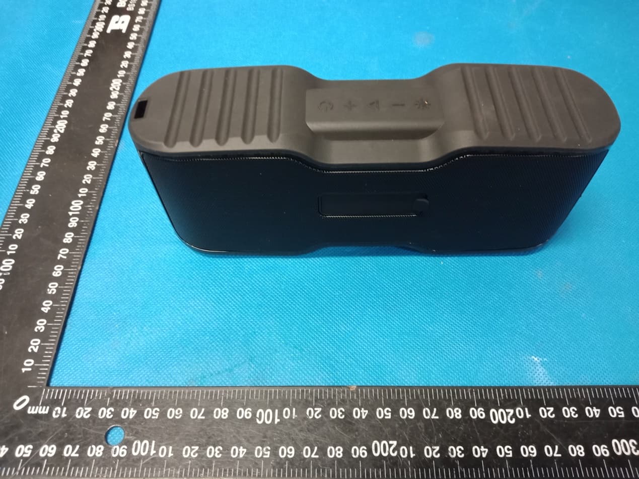 Bluetooth speaker - FCC ID 2AFSGVKF2PRO - Dongguan Jin wen hua digital technology Co., LTD. (2)
