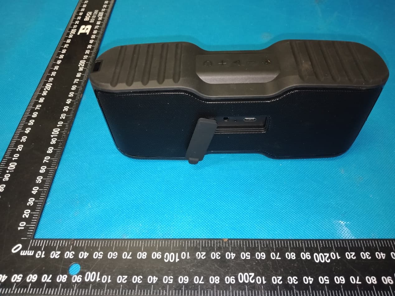 Bluetooth speaker - FCC ID 2AFSGVKF2PRO - Dongguan Jin wen hua digital technology Co., LTD.