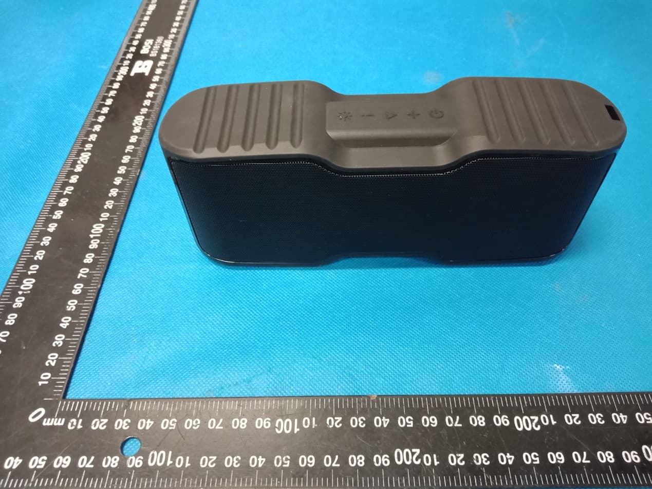 Bluetooth speaker - FCC ID 2AFSGVKF2PRO - Dongguan Jin wen hua digital technology Co., LTD. (3)