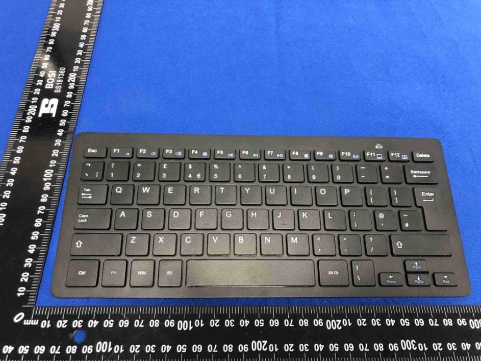 2.4G Wireless Keyboard - FCC ID 2AFW2-B009 - Shenzhen DZH Industrial Co., Ltd