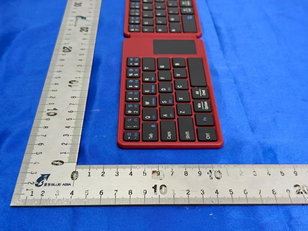Two-fold leather case keyboard - FCC ID 2AFW2DF013T - Shenzhen DZH Industrial Co., Ltd (5)