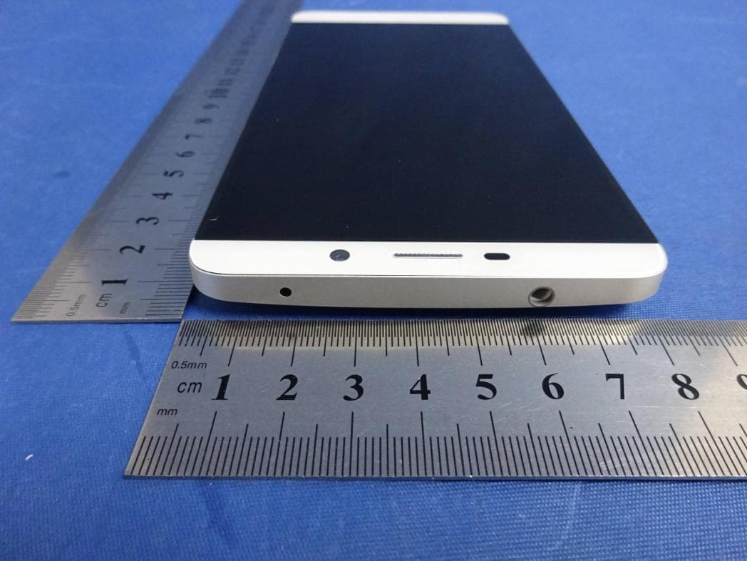 TD LTE digital mobile phone - FCC ID 2AFWMLEMAX - Lemobile Information Technology (Beijing) Co., Ltd. (4)