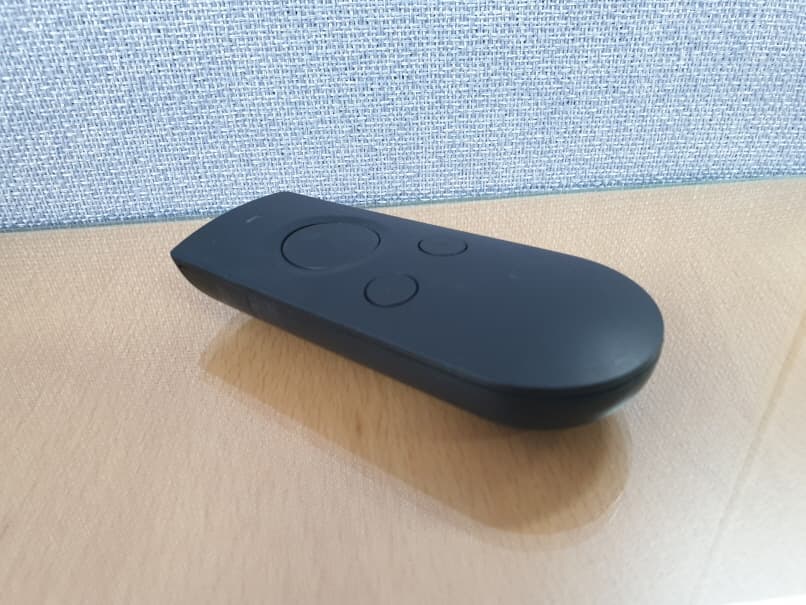 Wake-up remote controller - FCC ID 2AFWN-EL900ABBX0 - SOLUM CO.,LTD.