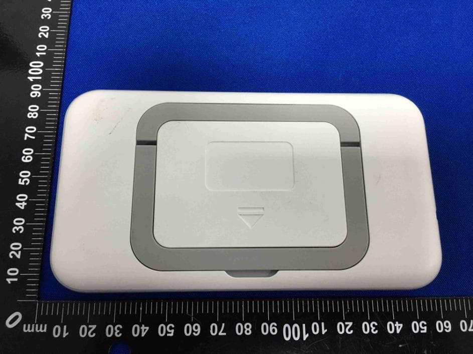 TakTark Baby Monitor - FCC ID 2AFX2BM922-1 - Shenzhen Feelstorm Technology Co.,Ltd (2)