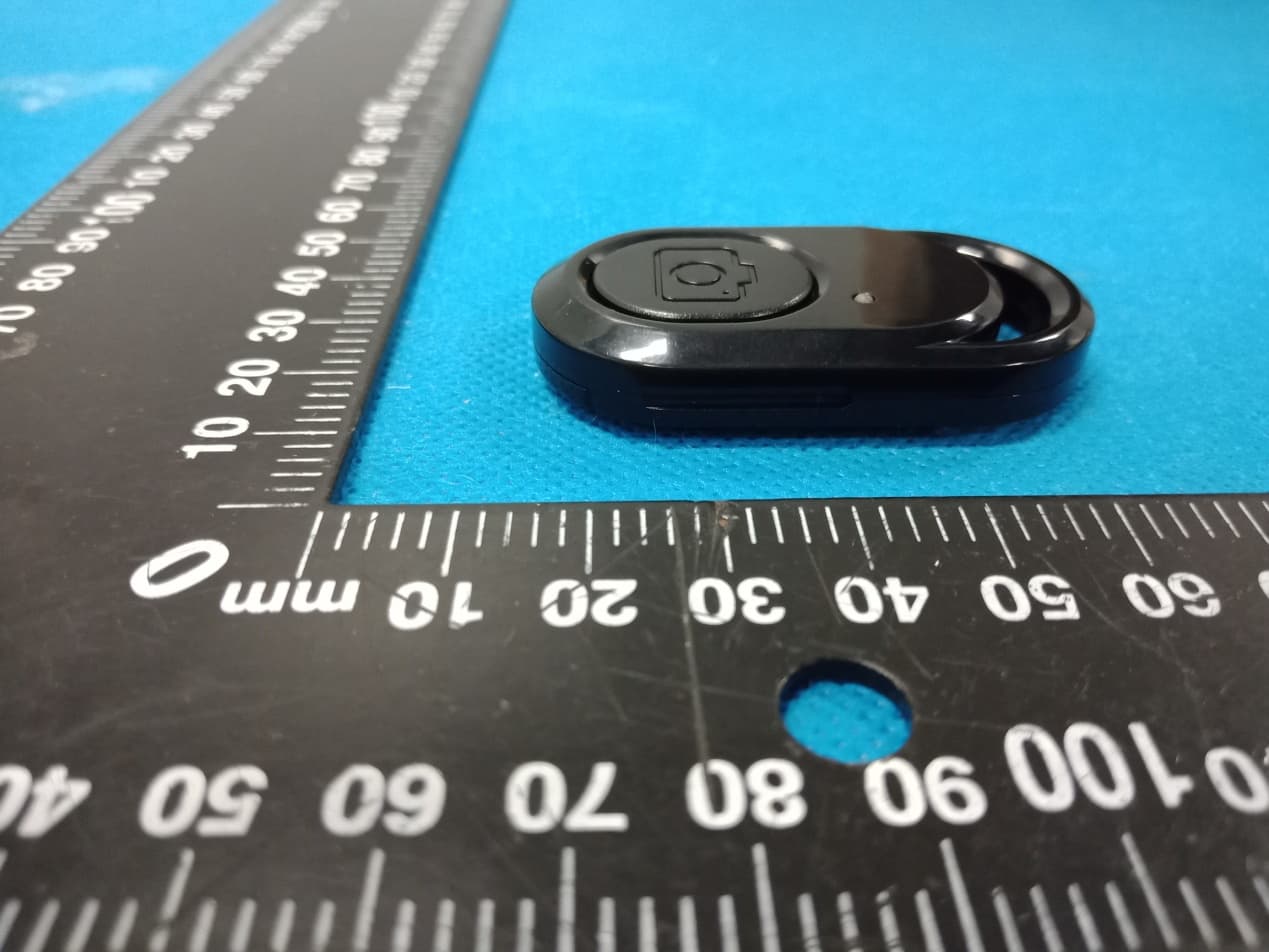 Bluetooth Selfie - FCC ID 2AFZX-BT1818 - Ningbo Fancier Photographic Equipment Co.,Ltd. (3)