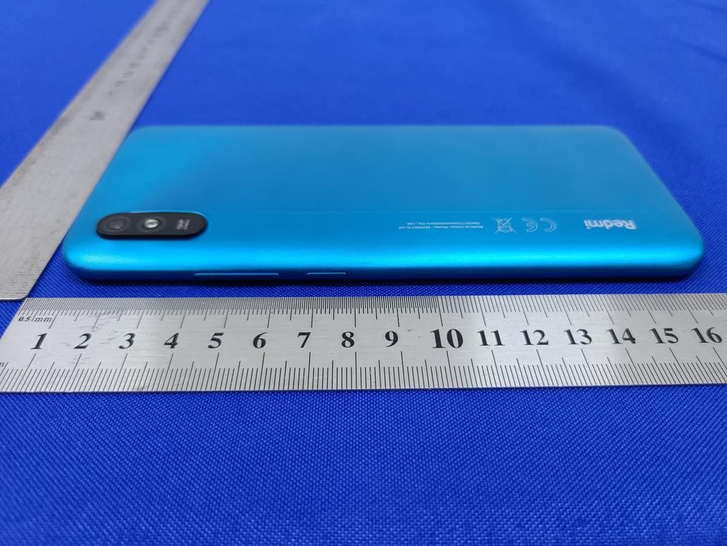 Mobile Phone (LTE/WCDMA/GSM/BT/WIFI) - FCC ID 2AFZZC3LVG - Xiaomi Communications Co., Ltd. (3)